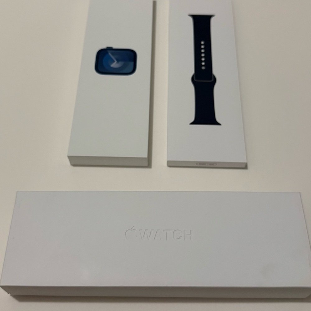 Apple Watch Series 9 GPS 2024, 41mm (UNOPENED)